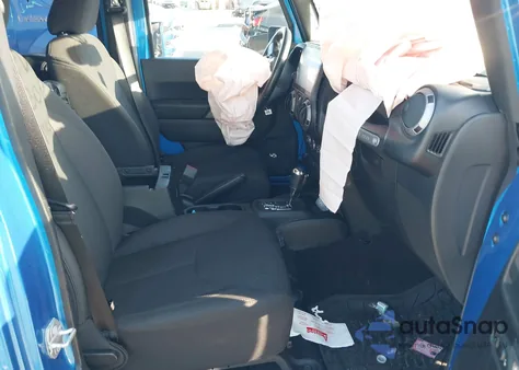 2016 Jeep Wrangler Unlimited Sport z USA, uszkodzony, nr VIN 1C4BJWDG9GL257053